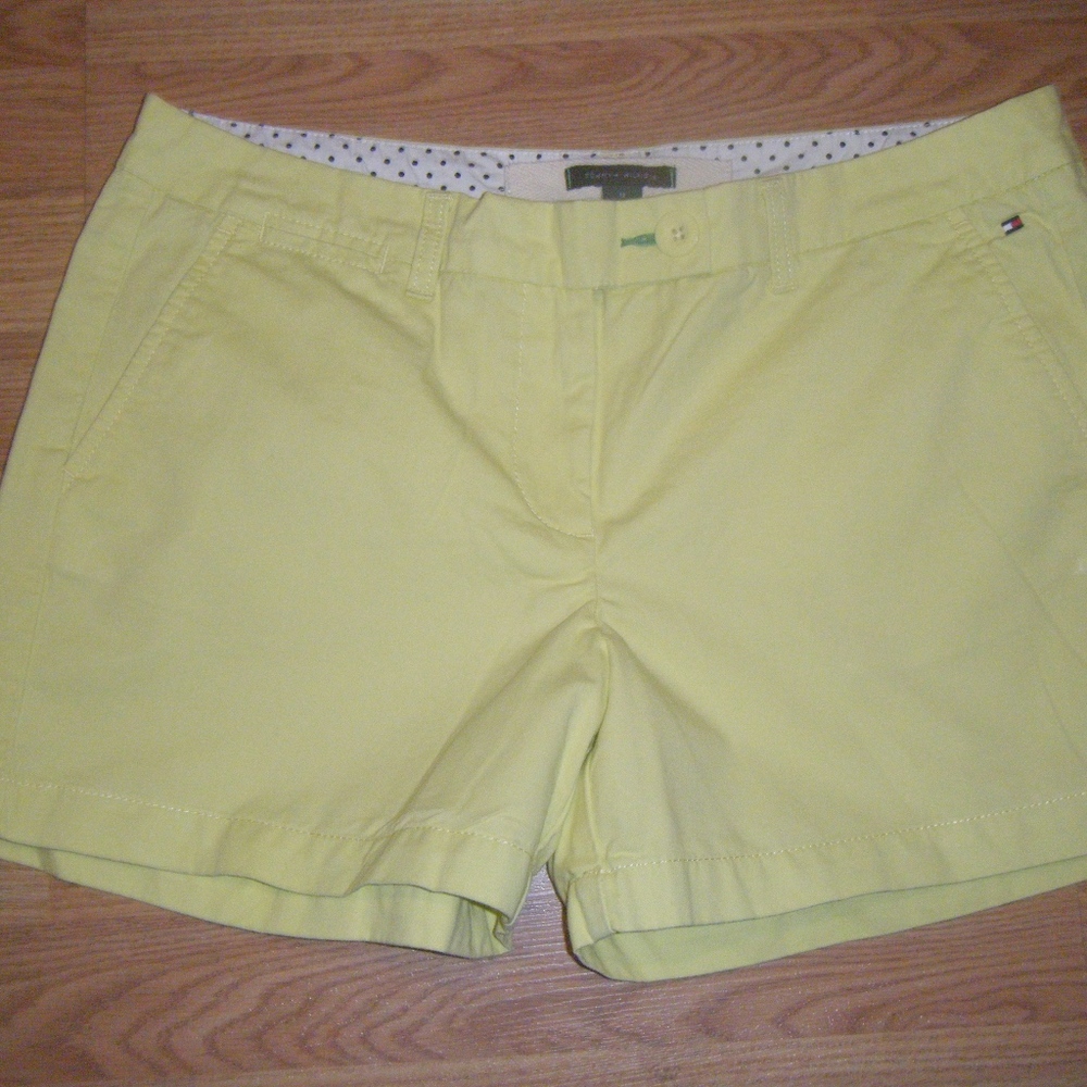TOMMY HILFIGER PALE YELLOW COTTON SHORTS SIZE 12